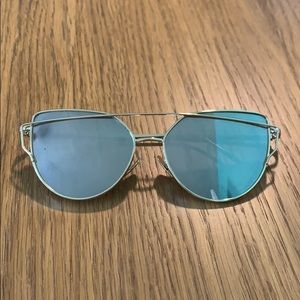 Cat Eye Mirrored Sunglasses